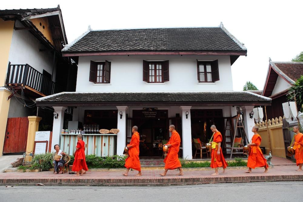 Готель Cafe De Laos Луанґпхабанґ Екстер'єр фото