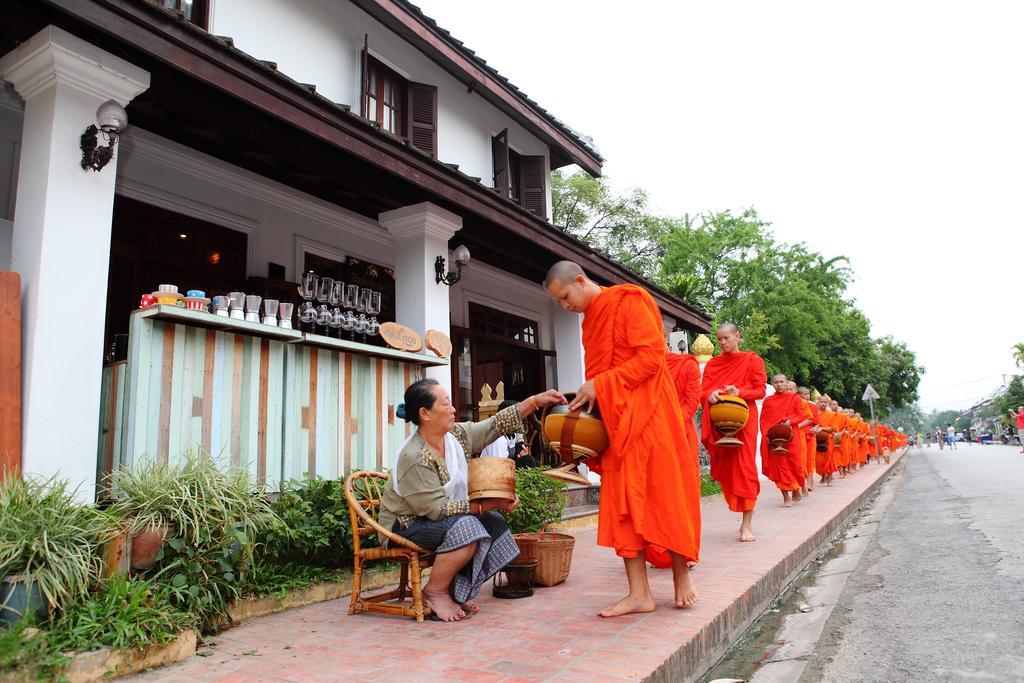 Готель Cafe De Laos Луанґпхабанґ Екстер'єр фото