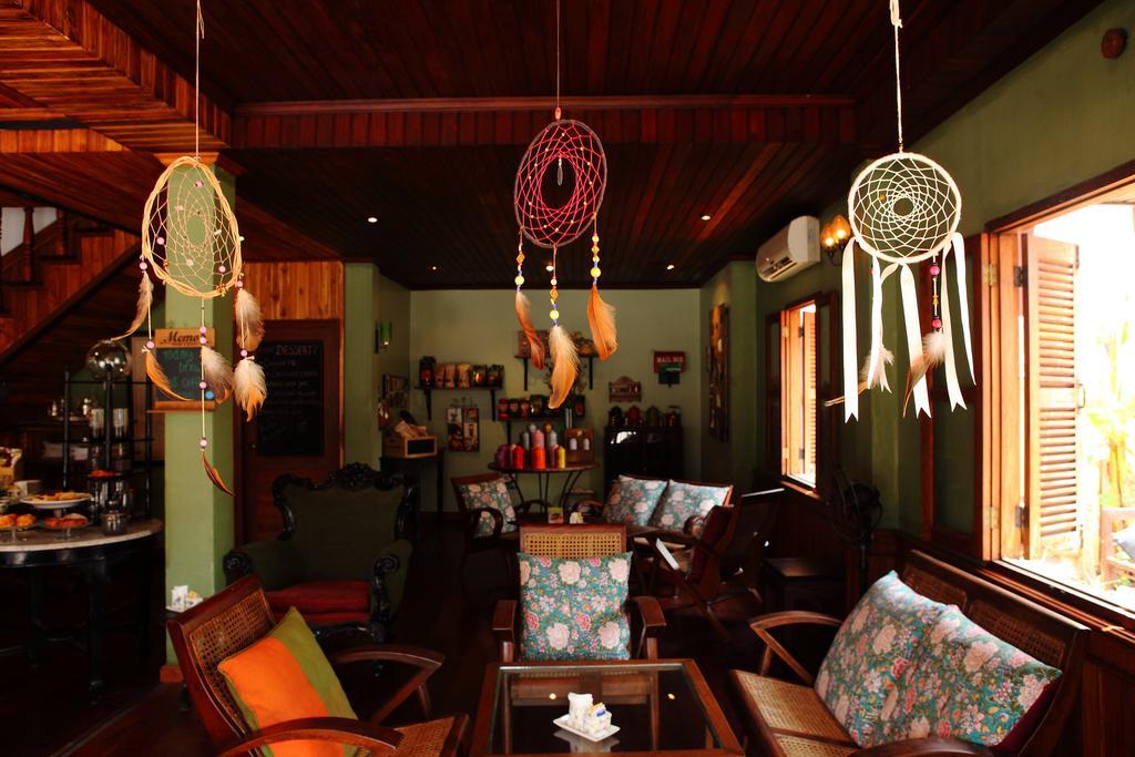 Готель Cafe De Laos Луанґпхабанґ Екстер'єр фото